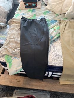 Pants black one is size 16 / brown ones are also size 16/ white ones are size 14 / blue ones are size large
