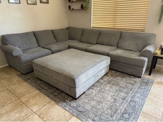 Sectional L shaped couch