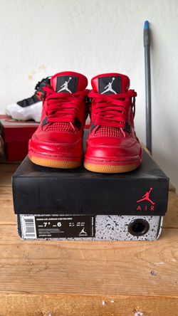Air Jordan 4 Retro NRG Fire Red Women's