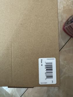 Yeezy Foamrunners Onyx Sz 10