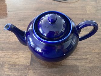 Tea pot
