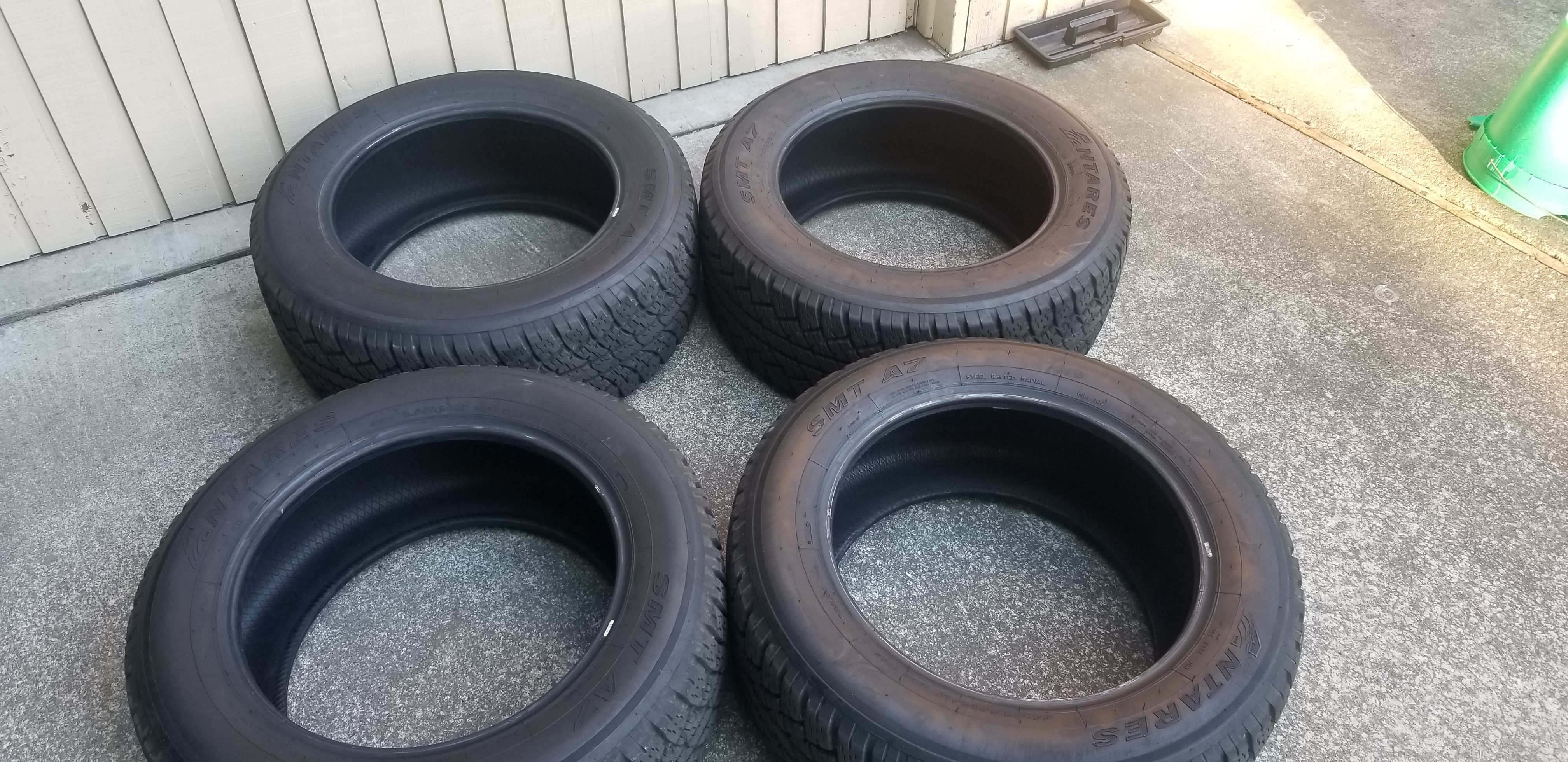 4 Antares Tires 33x12.5x20 Like New for Sale in Des Moines, WA - OfferUp