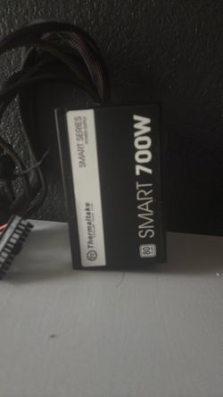 Thermaltake Smart 700W Power Supply