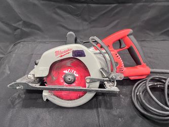 Milwaukee 7 1/4” worm drove circular saw