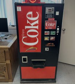 Coca-Cola Vending Machine – Cash & Coin Only