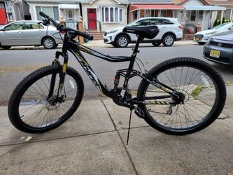 Hyper Explorer 27.5" 21-Speed Dual Suspension Mountain Bike