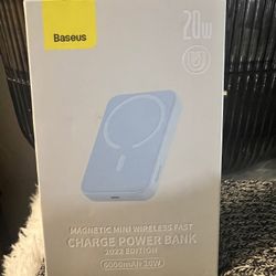 Magnetic Power Bank