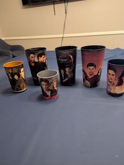 Theater cups: 6- Rare Vintage Twilight cups
