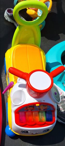 Play toy bus