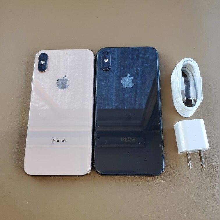 iPhone Xs UNLOCKED Like New (Color Choices)