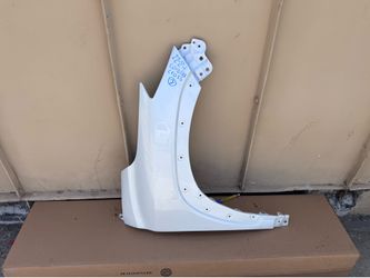 2022–2024 TOYOTA COROLLA CROSSFRONT RIGHT (PASSENGER) SIDE FENDER OEM
