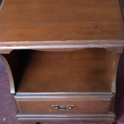 Wood Night Stand/ End Table E/ Drawer