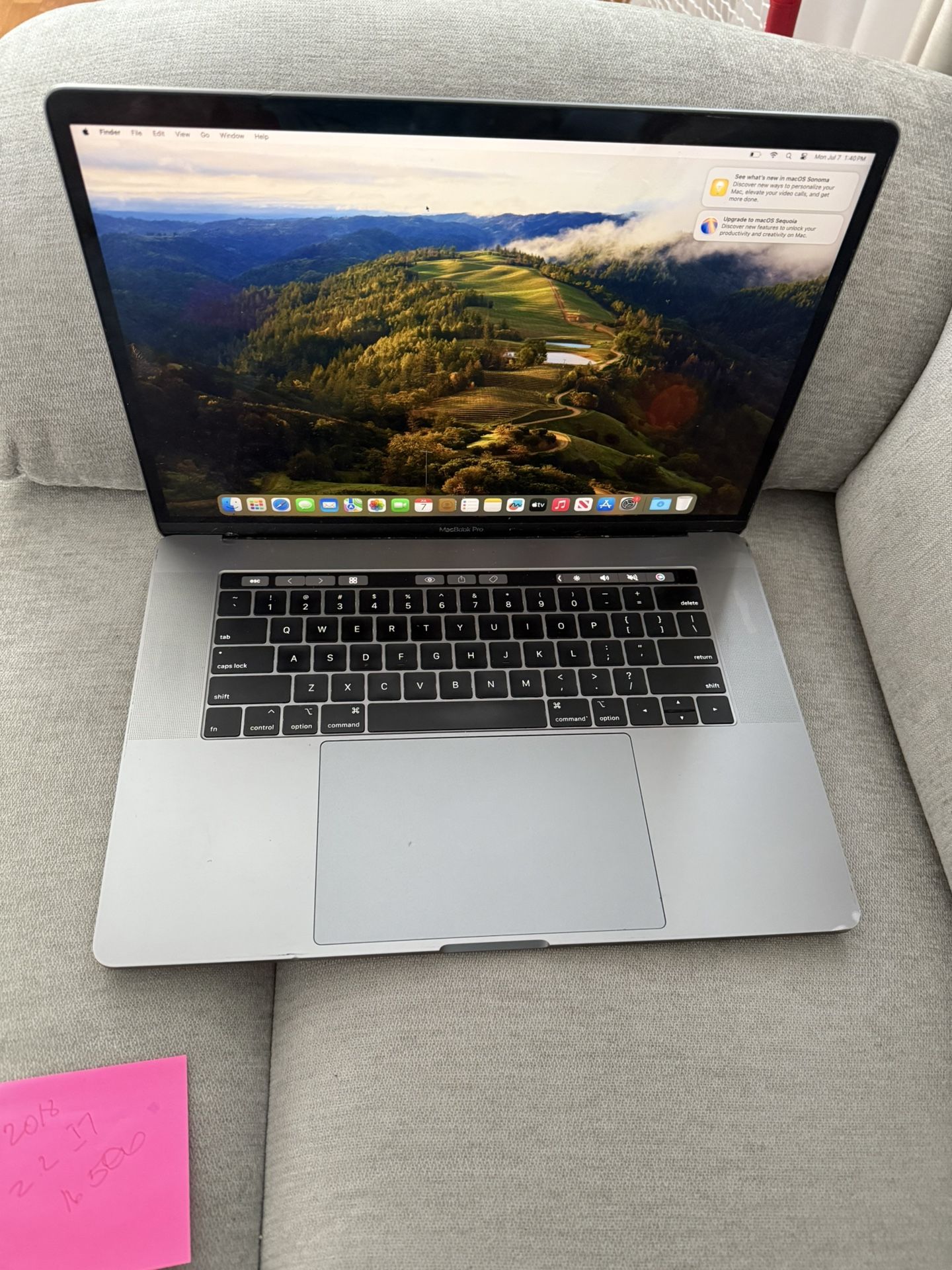 MacBook Pro 15” 2018 i7 16gb Ram 500gb 