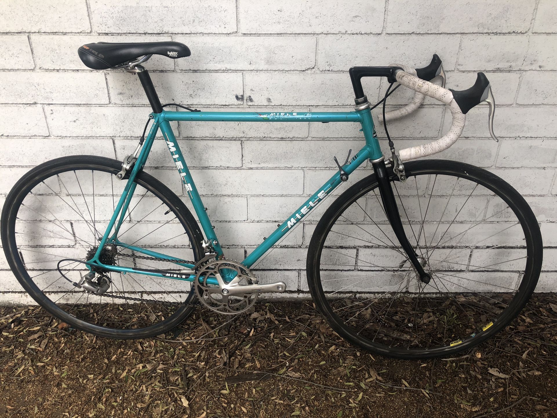 Miele Chic Road Issue Road Bike - Columbus - Shimano - Cinelli- ITM- Selle Italia - Ready To Ride
