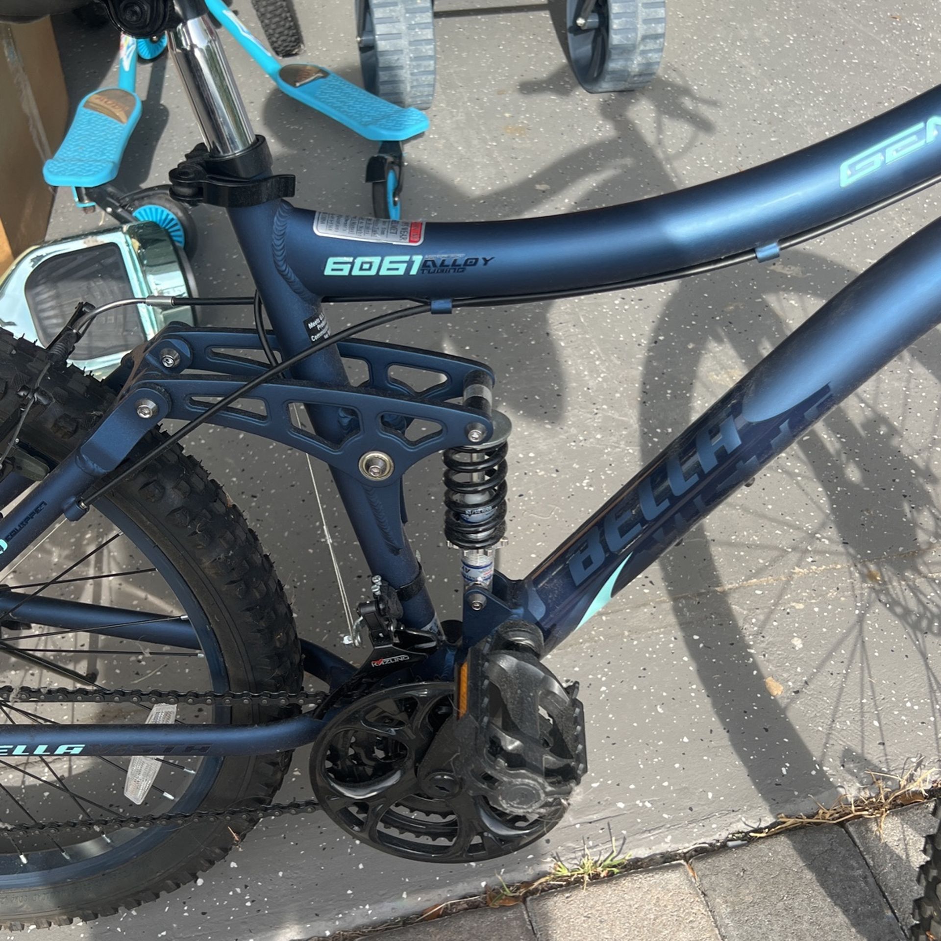 genesis bella vista mountain bike