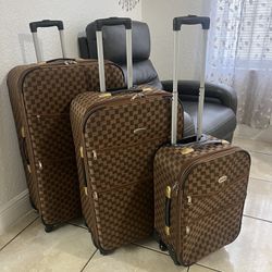 3 Luggage 