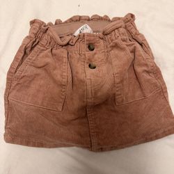 H&M corduroy skirt size 2-3t in good condition, hardly worn. Runs a little bigger