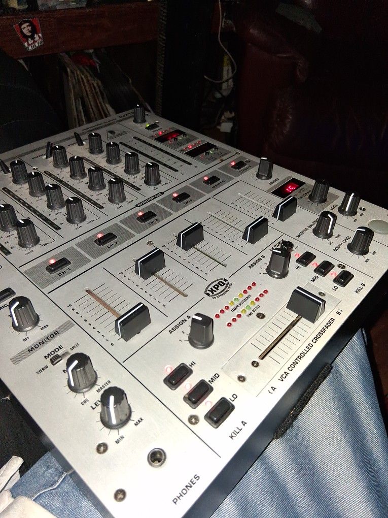 Beringer Djx700 Dj Mixer