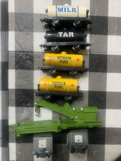 1993 Thomas and friends rolling stock with Breakdown Crane Read description