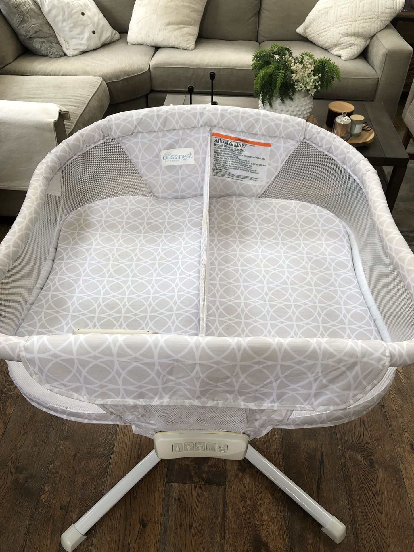 Halo Twin Bassinet