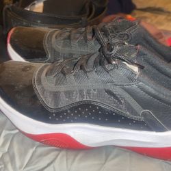 Jordan 11 low top breds 9.5