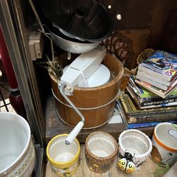 SAVE $4.00 TODAY! Vintage Ice Cream Maker 