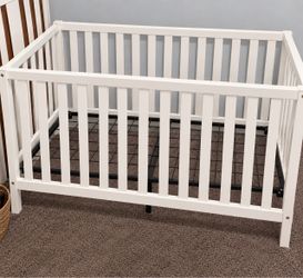 White Wood Baby Crib with Metal Spring Base