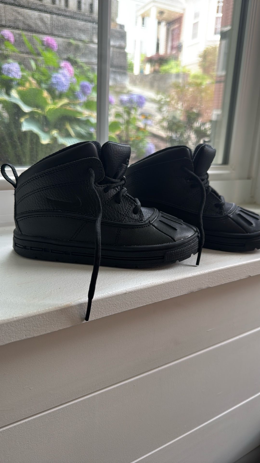 Nike Shoes - Kids 10c