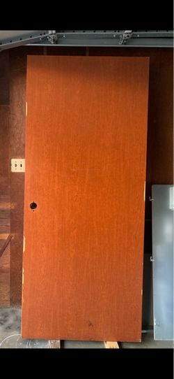 Puerta de madera 84 x 36 , 25 dólares