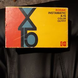 Kodak Instamatic X-15 Color Outfit Camera 