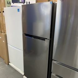 Element Top Freezer Refrigerator 17.6 CU FT