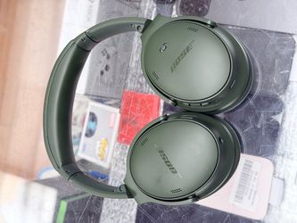 Bose QuietComfort Wireless Noise Cancelling Headphones Cypress Green w/ Case