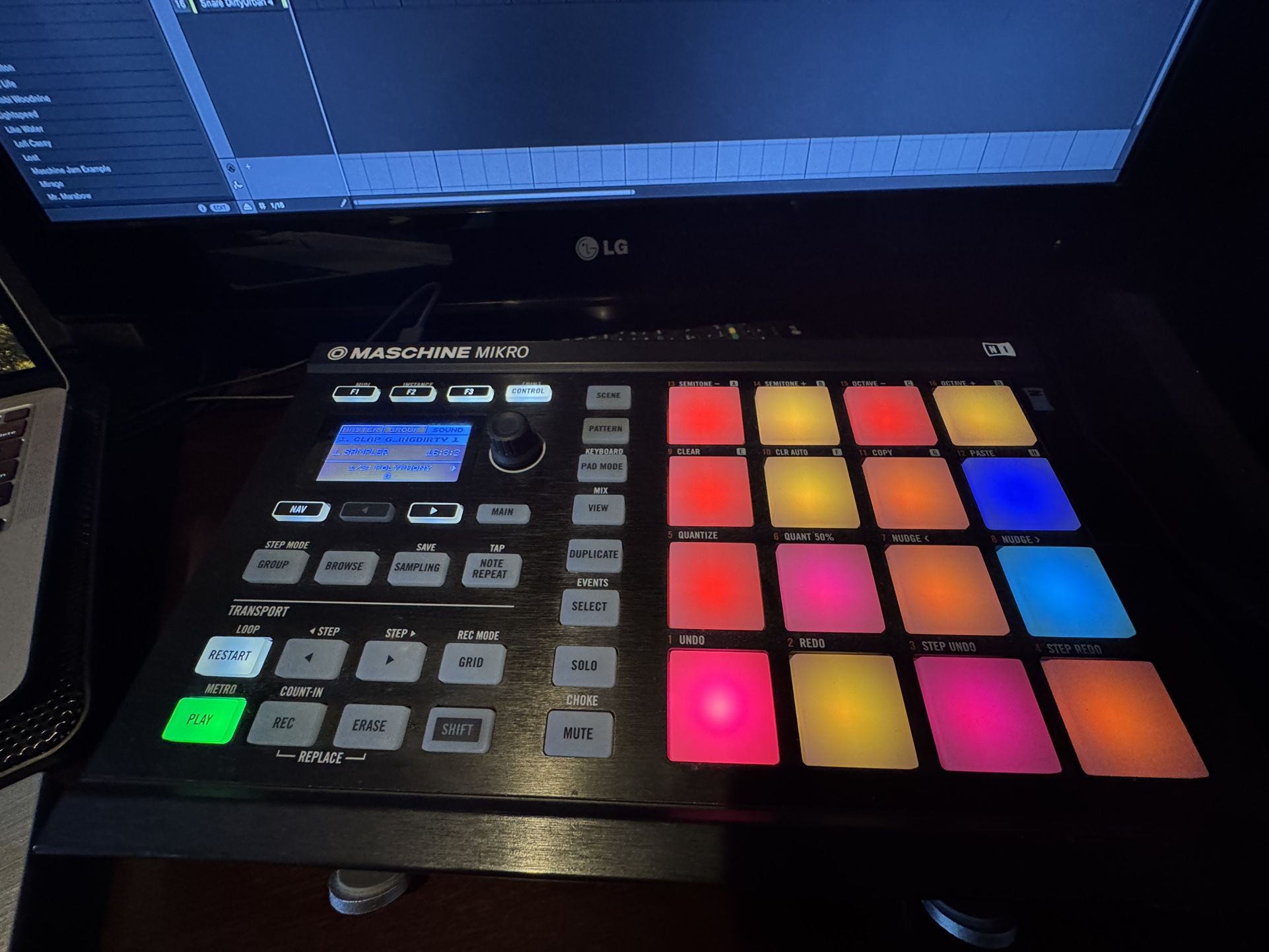 Maschine Mikro Gen 1