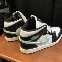 Nike Air Jordans Size 10 - Worn Twice (Like New)