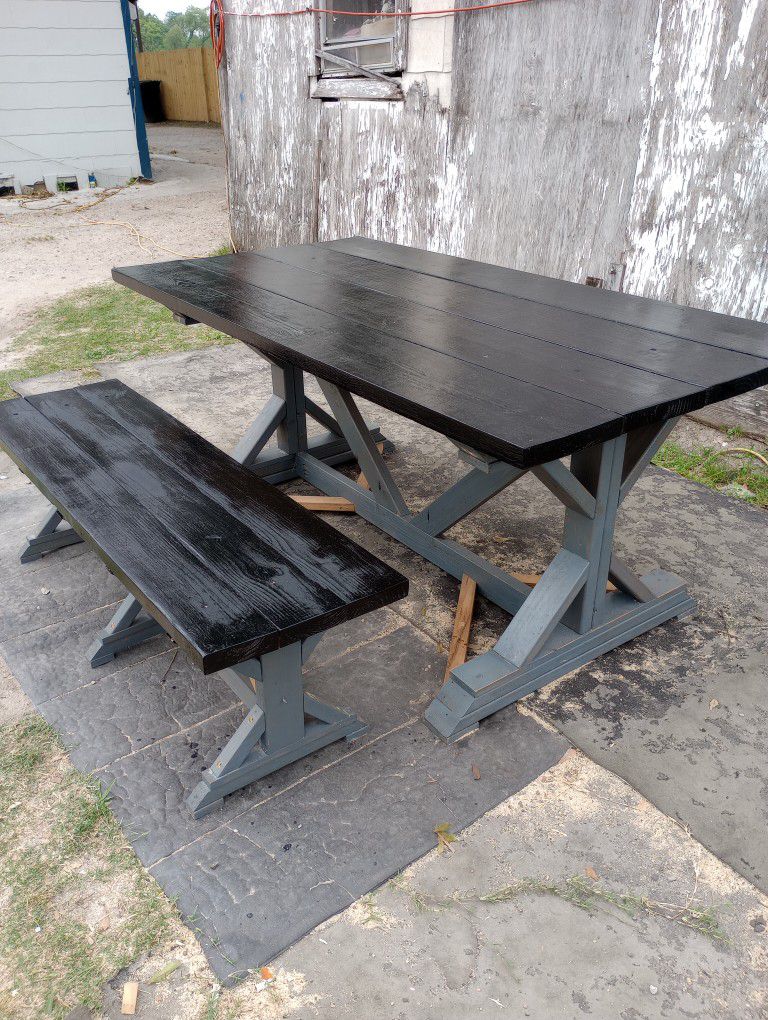 Table With Bench Excellent Condition! 