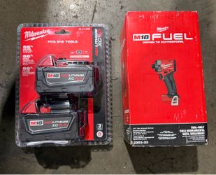 Milwaukee set of 1/4 Impact Driver M18 Fuel, 2 New M18 5.0 Batteries, 3/8 M12 Fuel Ratchet