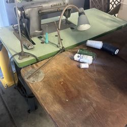 Singer Industrial Sewing Machine