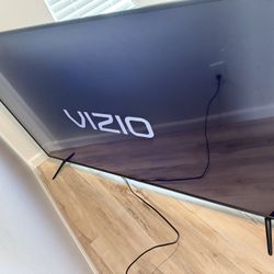 VIZIO - 70" Class V-Series LED 4K UHD SmartCast TV