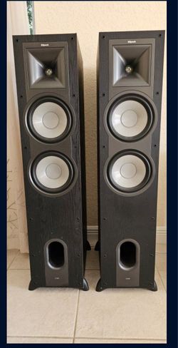 2 Klipsch Special Edition Home Theater Tower Speakers.  Center And Rear Speakers Are Also Available for extra
