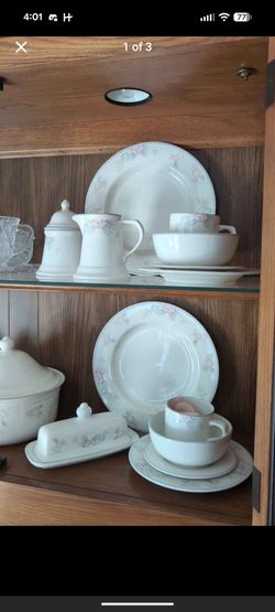 Pfaltzgraff Wyndham Dinnerware Set