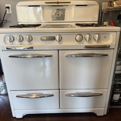Vintage 1950s Wedgewood Gas Stove – Excellent  Working Order 