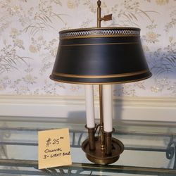 Colonial-style "3 Candle" Desk Lamp