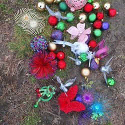 BEAUTIFUL CHRISTMAS ORNAMENTS. 