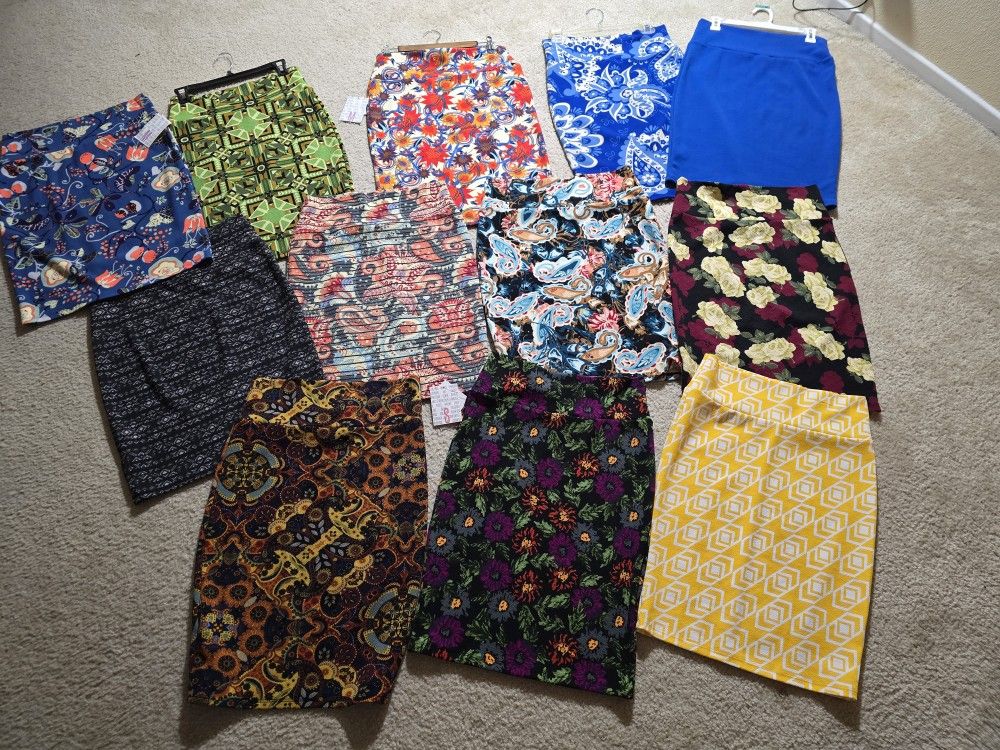 14 Skirts - Size 8/M