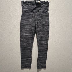 Cropped Lululemon leggings size 4