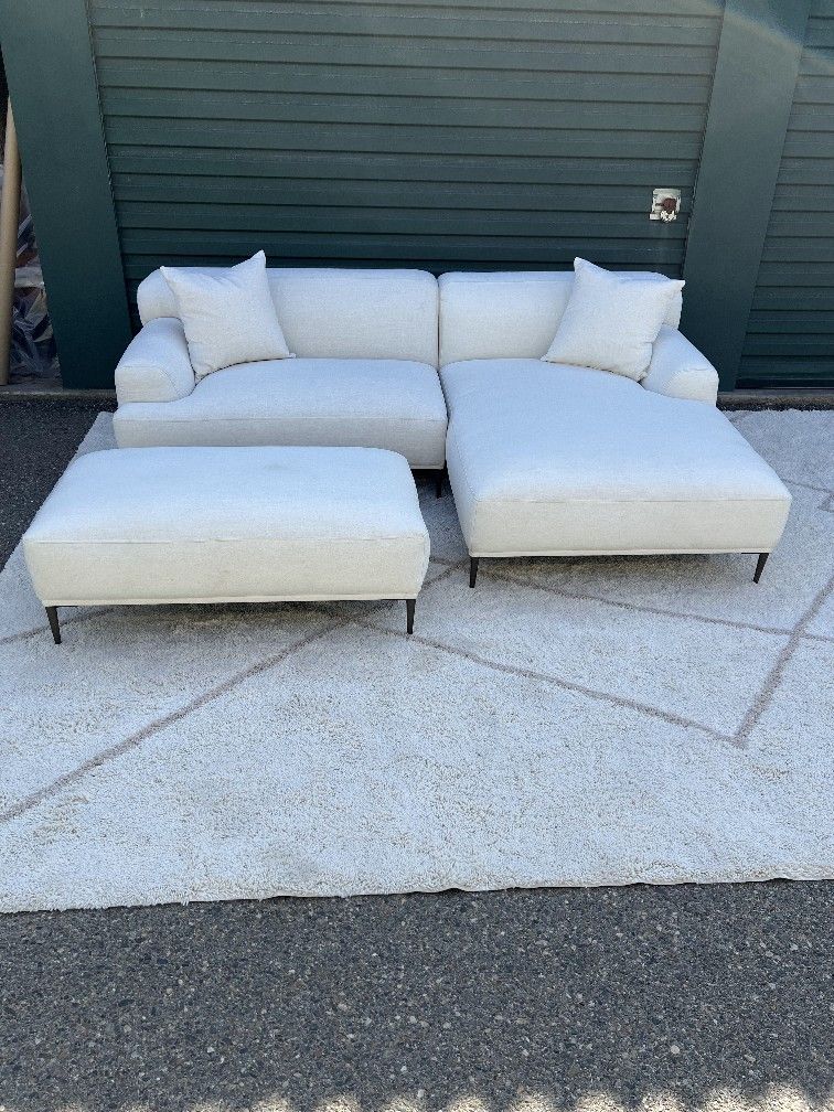 Article Abisko Sectional and Ottoman