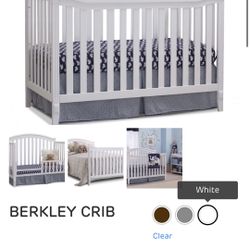 Crib- Sorelle Berkley- White