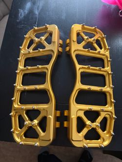 Flo floor boards gold