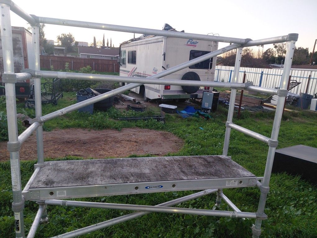 Werner Adjustable Scaffold