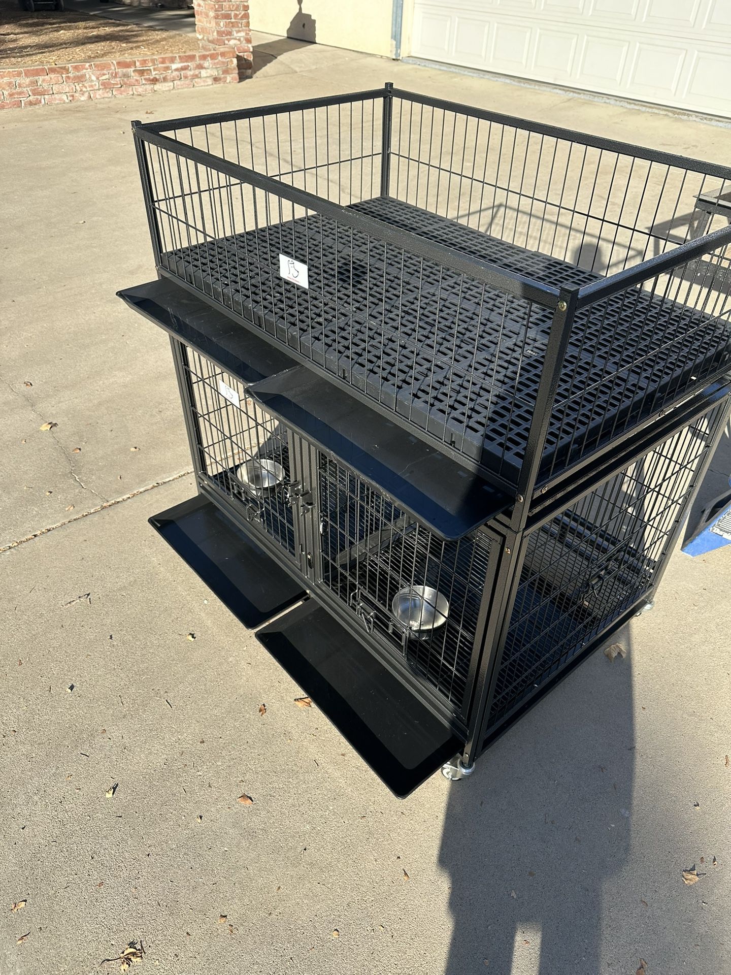 Whelping Kennel And Double Door Kennel